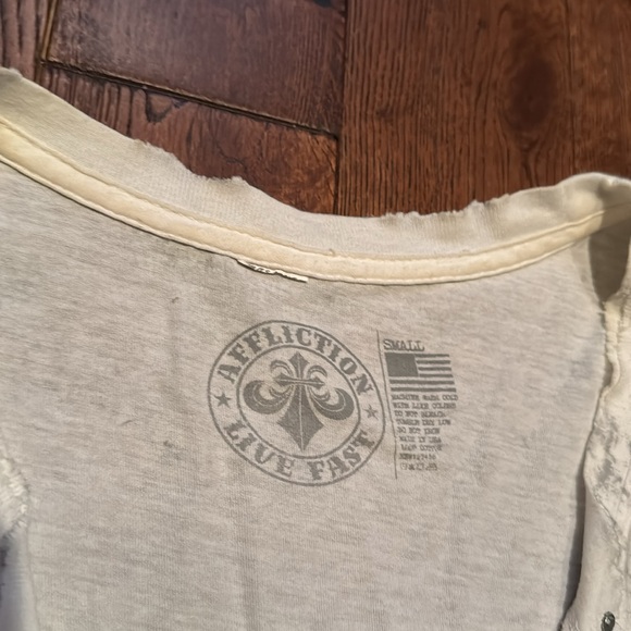 Women’s Affliction top - Picture 2 of 7